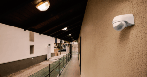 Como os Sensores de Presença Podem Reforçar a sua Segurança - STI Energia